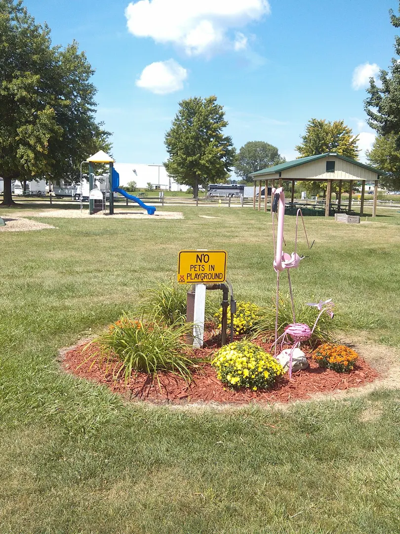RV park, Lantern DeForest RV Resort Campground, pet-friendly campground, camping near Yahara River WI, RV camping near Madiso